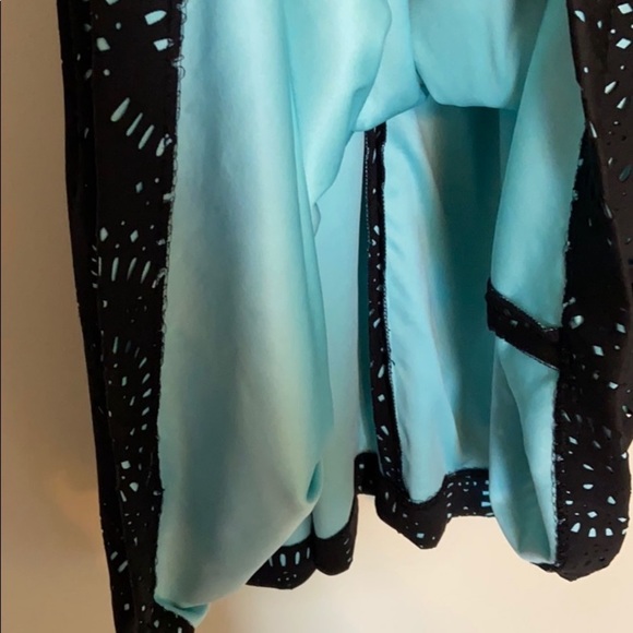 Stunning laser cut fit and flare dress - Picture 6 of 6